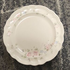 Pfaltzgraff Tea Rose 10.5" Dinner Plate Vintage